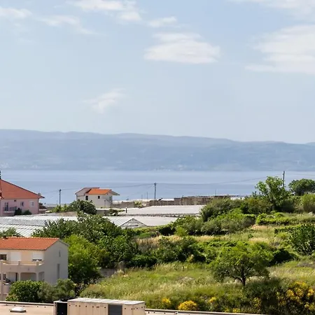 A2 - Modern Apt With The Terrace & Sea View