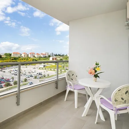 Apartamento A2 - Modern Apt With The Terrace & Sea View