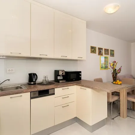 A2 - Modern Apt With The Terrace & Sea View *